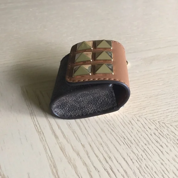 Michael Kors Brown Acorn Studded AirPod Clipcase - Picture 3 of 11